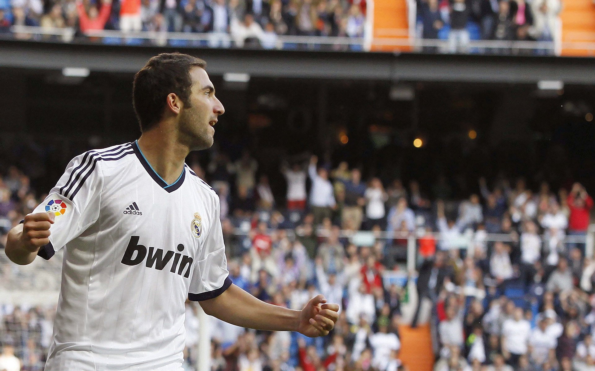 爱游互娱游戏官网-西班牙骑手何塞·玛丽亚·拉罗卡在比利时布鲁塞尔Stephex Masters大奖赛中夺得冠军,成为50年来首位获此殊荣的西班牙骑手。